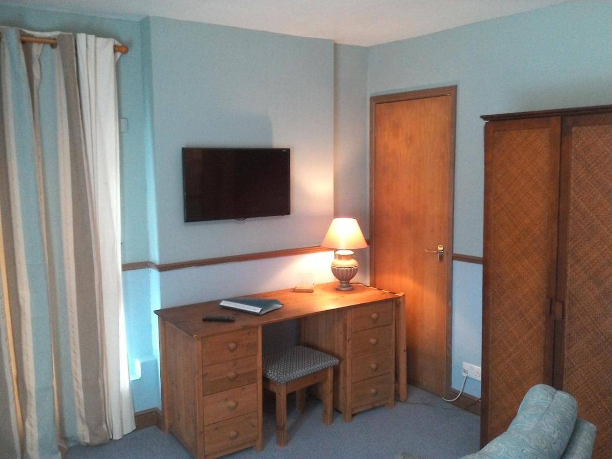 Guest house Meare Manor 4*