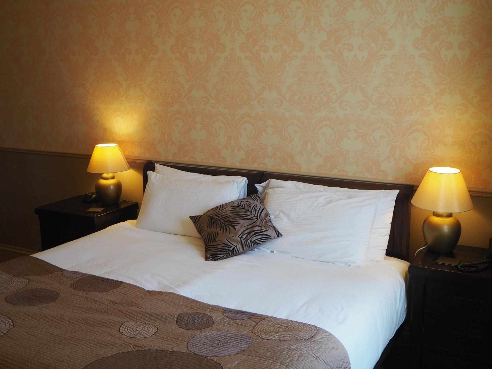 Meare Manor Guest house 4*