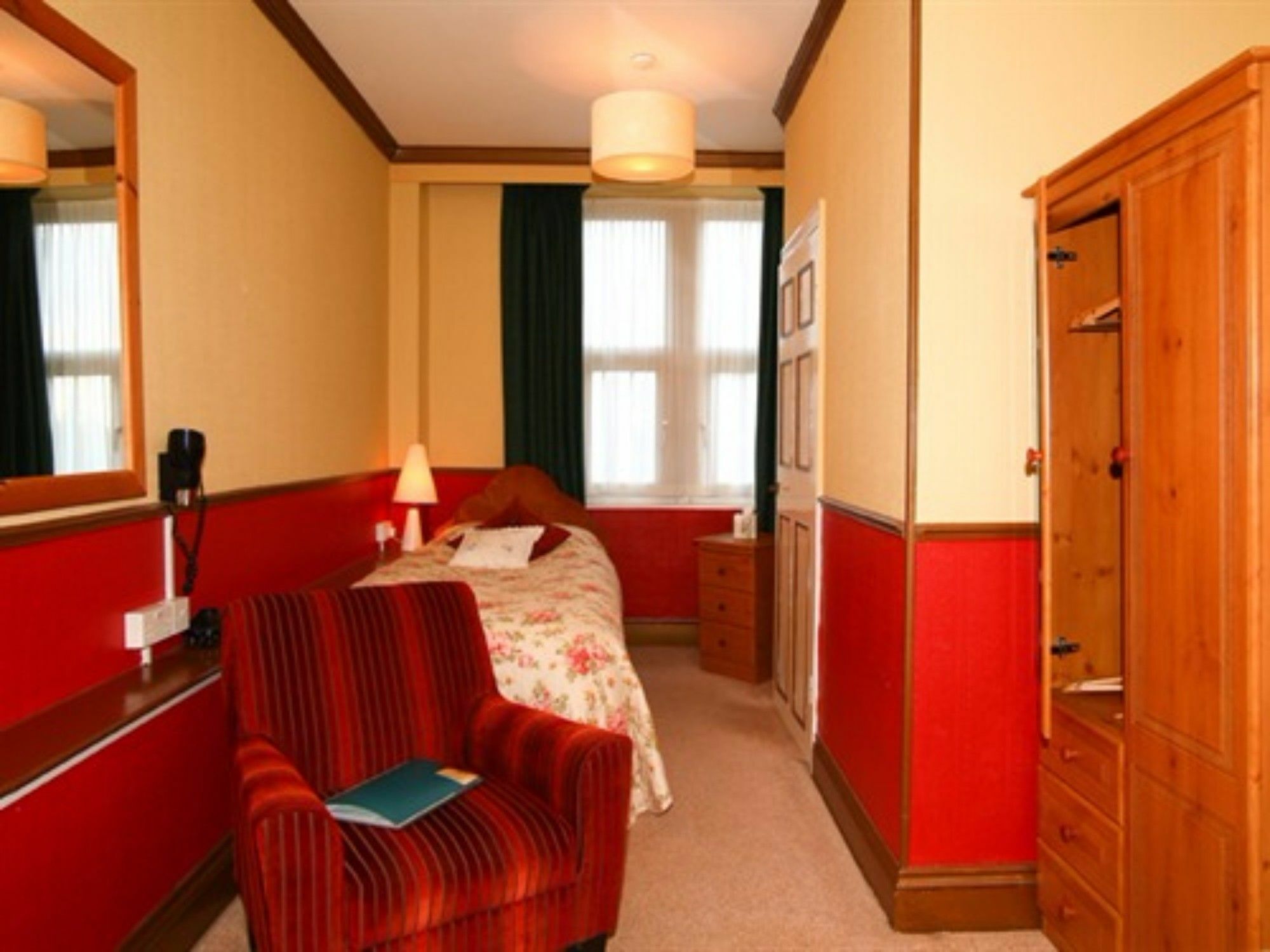 Meare Manor