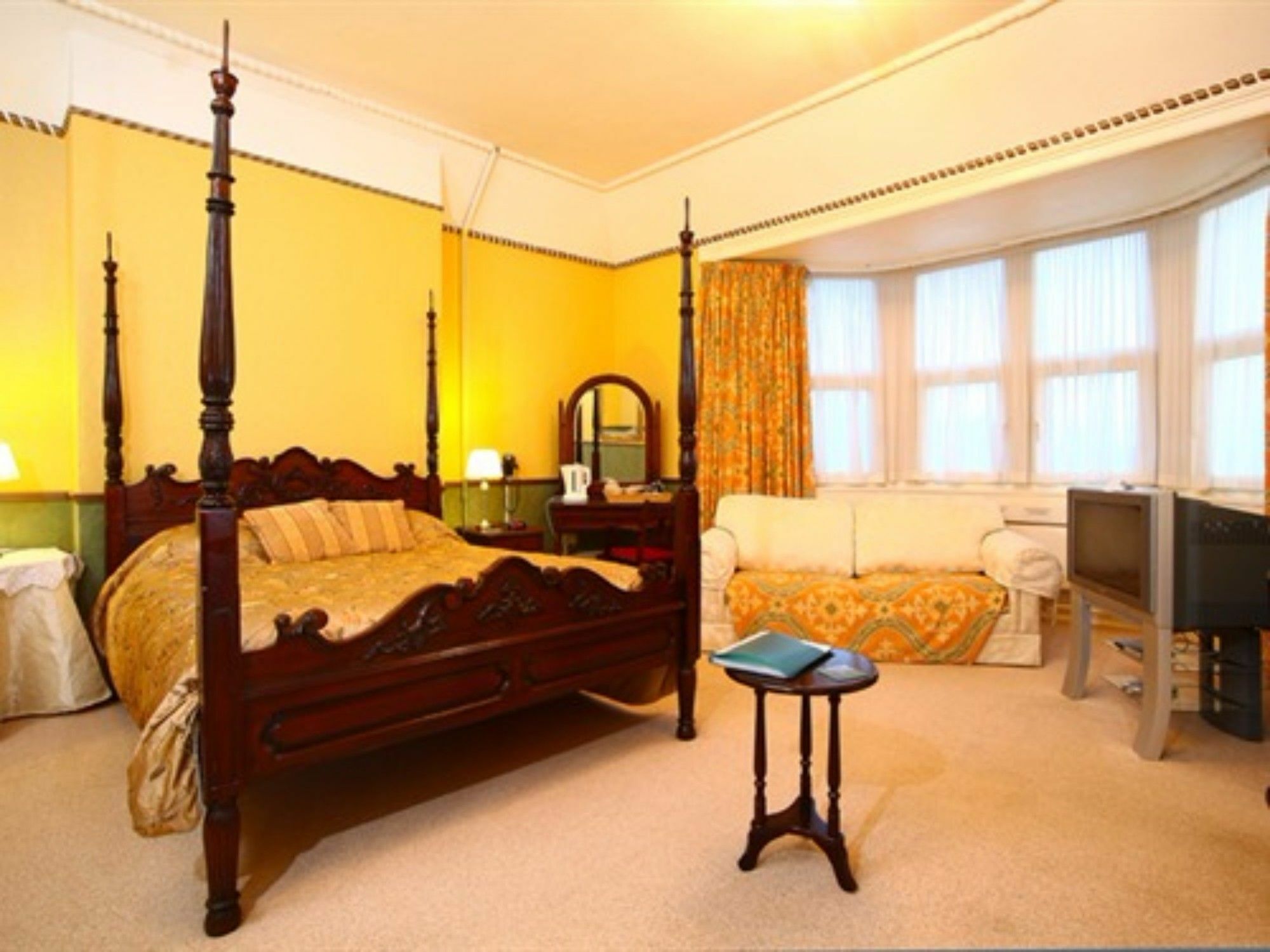 Meare Manor 4* Glastonbury